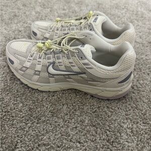 Nike Women's Sneakers